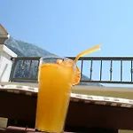 شقة Rados