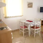 Rados شقة ماكارسكا