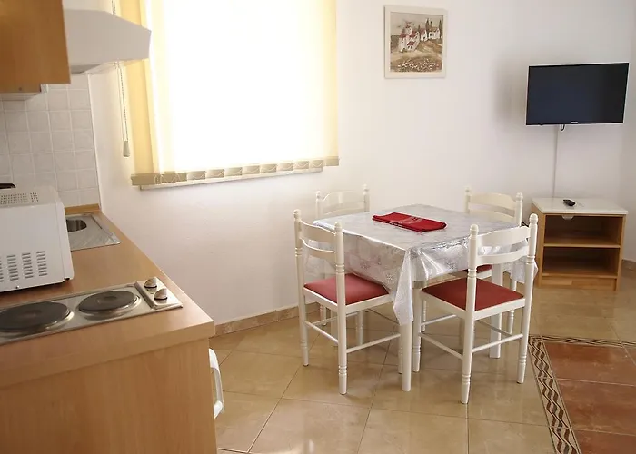 Rados شقة ماكارسكا